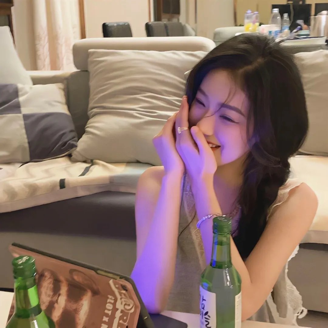窃窃私语